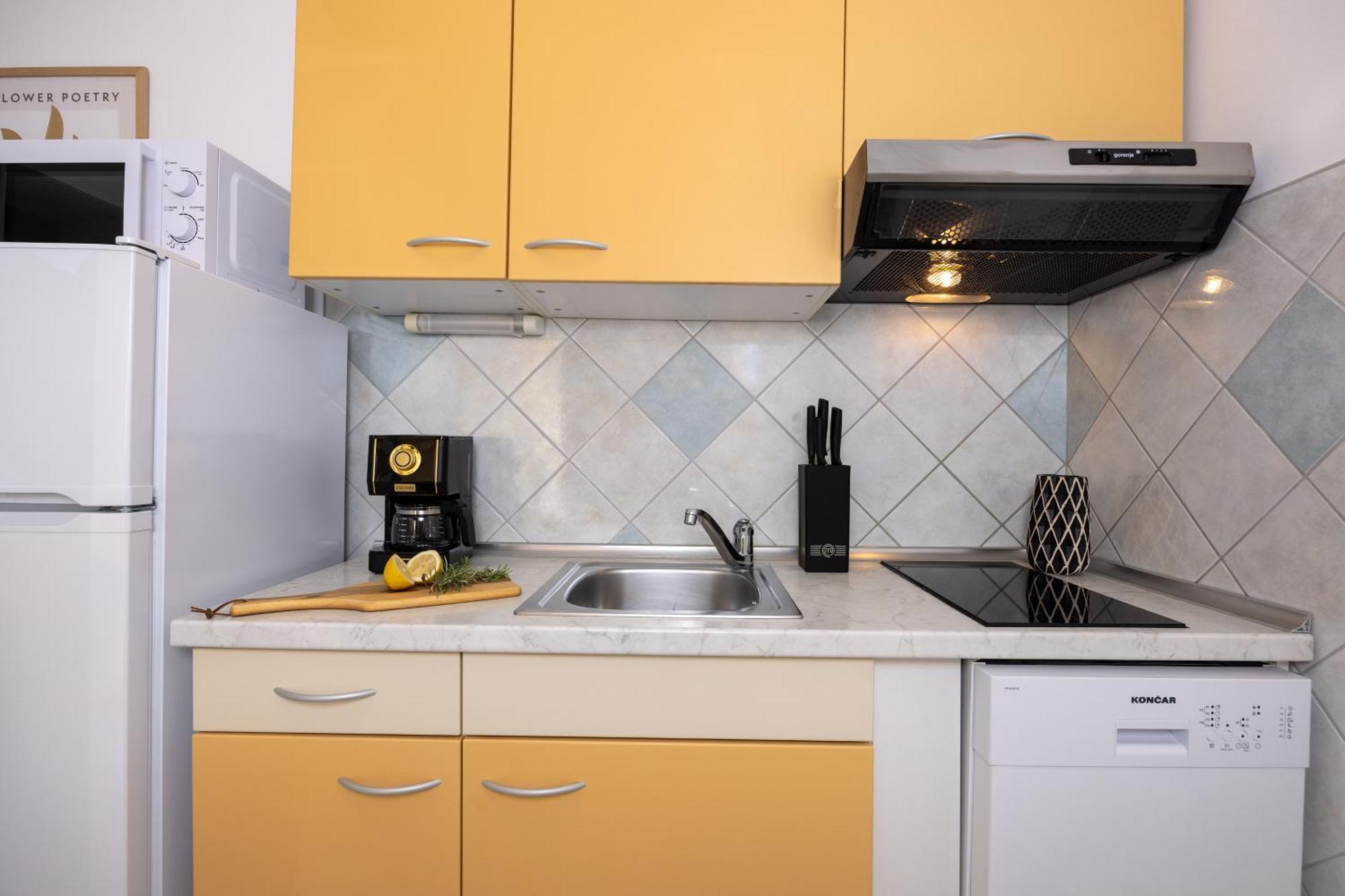 Apartments Stomarica Brela Phòng bức ảnh